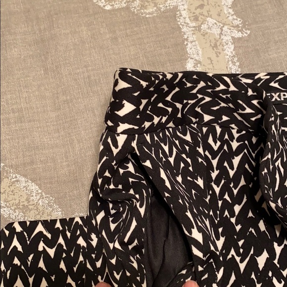 Black and White Leggings - Picture 4 of 5